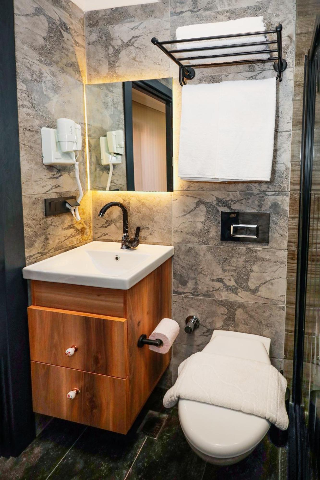 Galata Master Hotel Istanbul Bagian luar foto